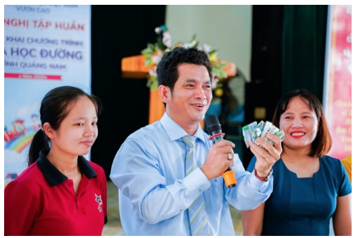 Quãng[-]Nam[-]triển[-]khai[-]Sữa[-]học[-]đường,[-]học[-]sinh[-]được[-]uống[-]sữa[-]miễn[-]phí